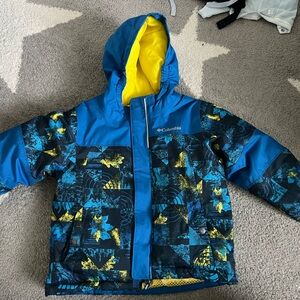 Like new ! Columbia insulated size 3T
